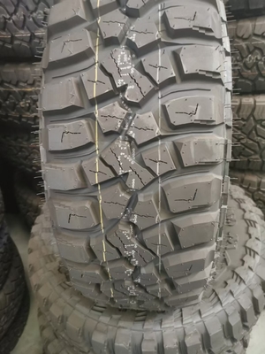 325-95R21 Reifen für militärische Fahrzeuge