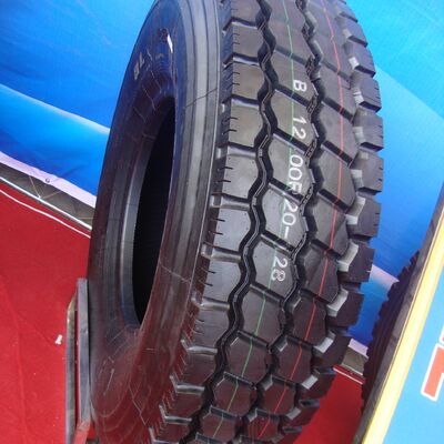 Garantiezeit 3 Jahre oder 120 LKW-Bus-Reifen, geeignet für verschiedene Wetterbedingungen, liefert Leistung und Sicherheit